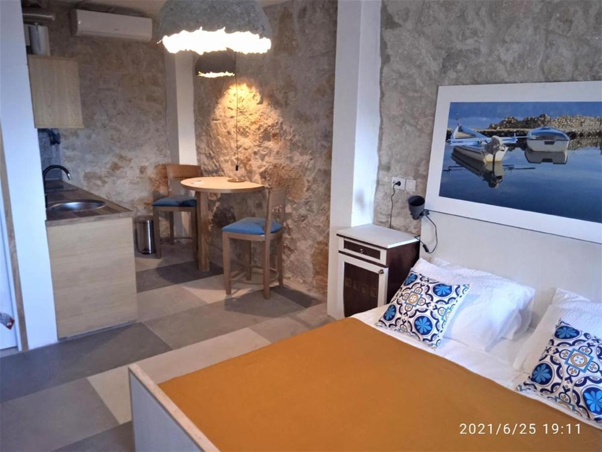 Agave Apartments Stara Baška Buitenkant foto